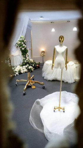 Mannequin femme vitrine - mannequin,