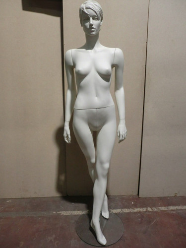 Mannequin vitrine poupée mode - mannequin,